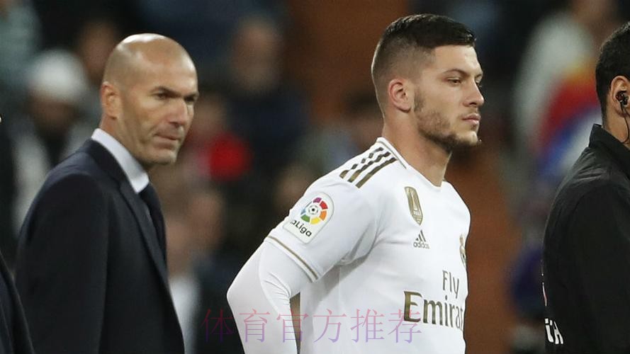 不在齐达内的计划中 约维奇再次考虑离开皇马