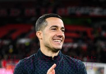 阿斯报：巴斯克斯将因伤缺席两周左右